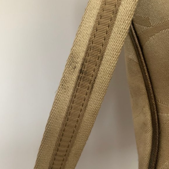 Coach Signature "C" Poppy Hippie Crossbody - Picture 7 of 7